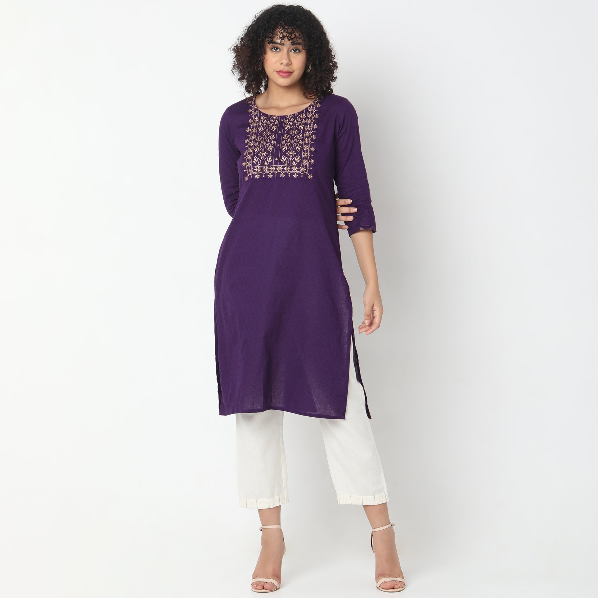 Straight Fit Embroidered Kurta