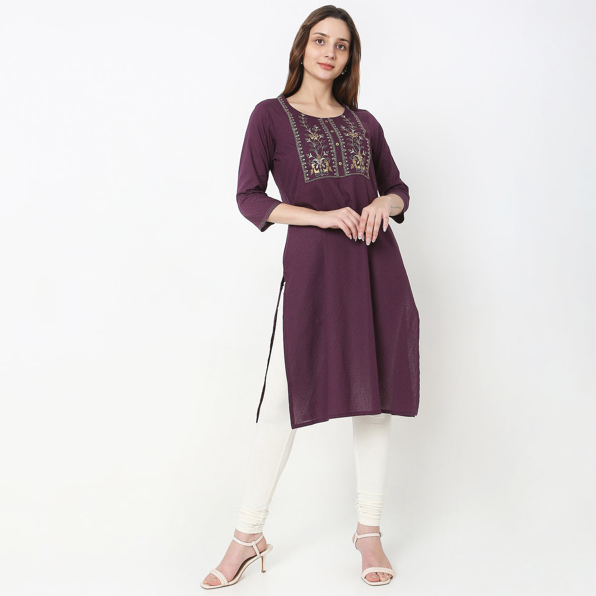 Straight Fit Embroidered Kurta