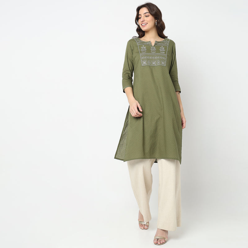 Straight Fit Embroidered Kurta