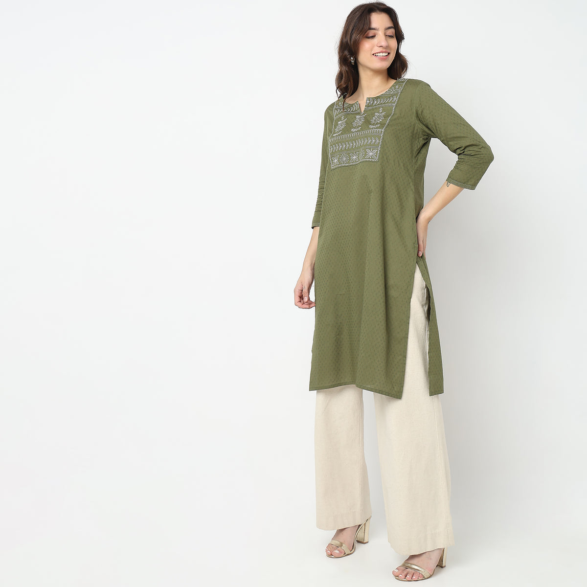 Straight Fit Embroidered Kurta