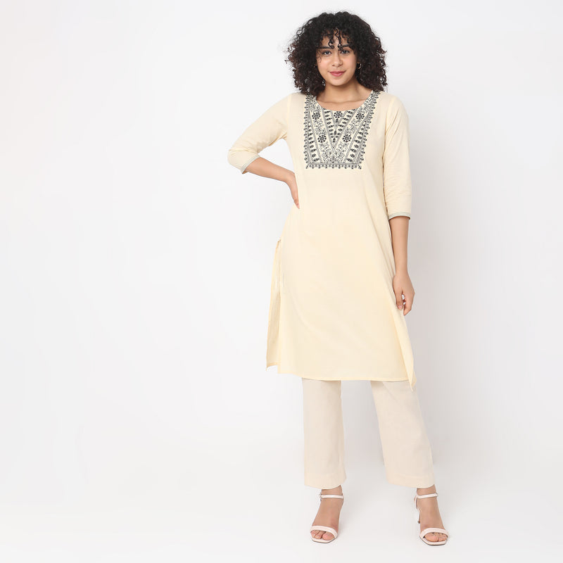 Straight Fit Embroidered Kurta