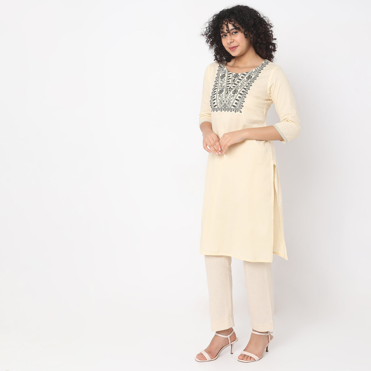 Straight Fit Embroidered Kurta