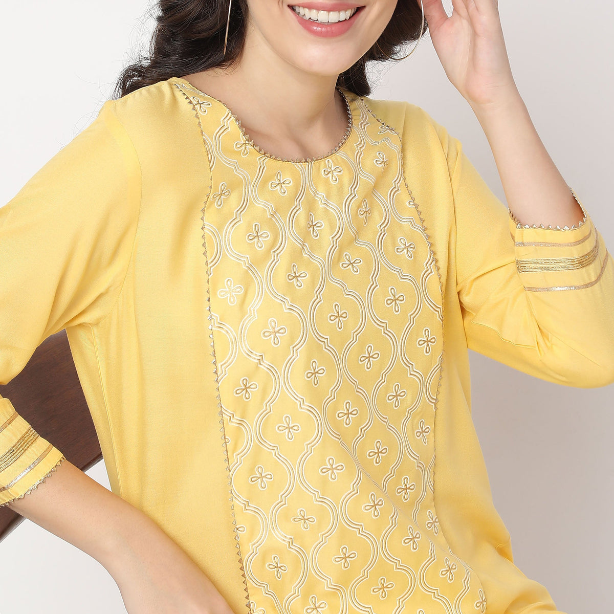 Women Wearing Straight Fit Printed Kurta