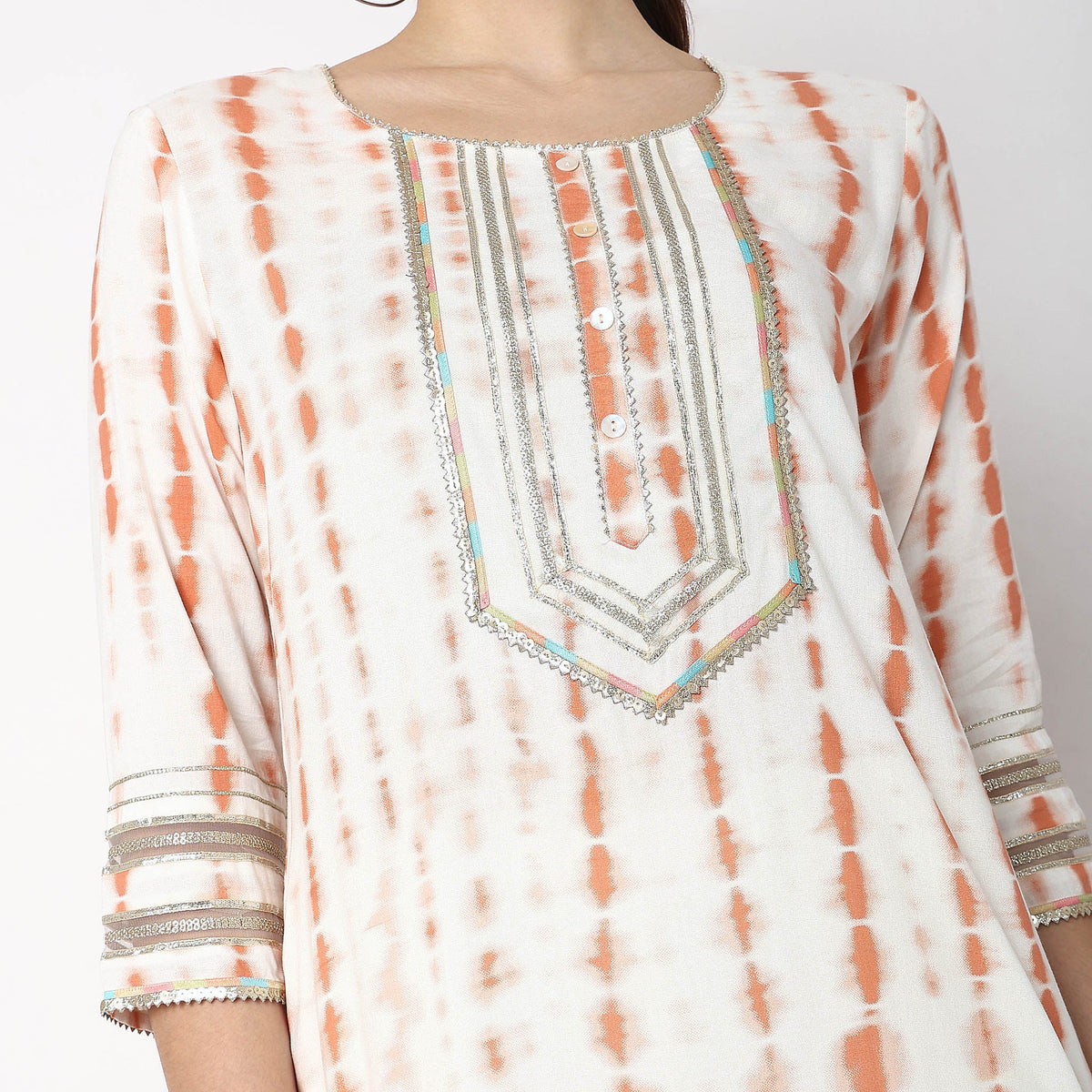 Women Wearing Straight Fit Printed Kurta