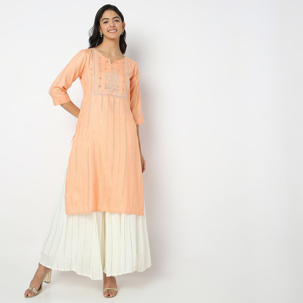 Straight Fit Embroidered Kurta