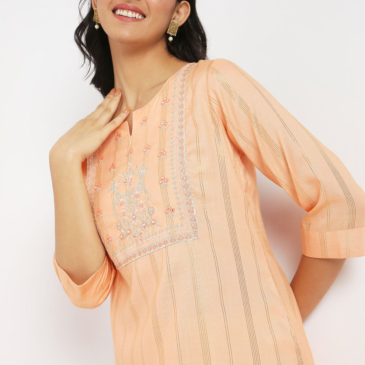 Straight Fit Embroidered Kurta