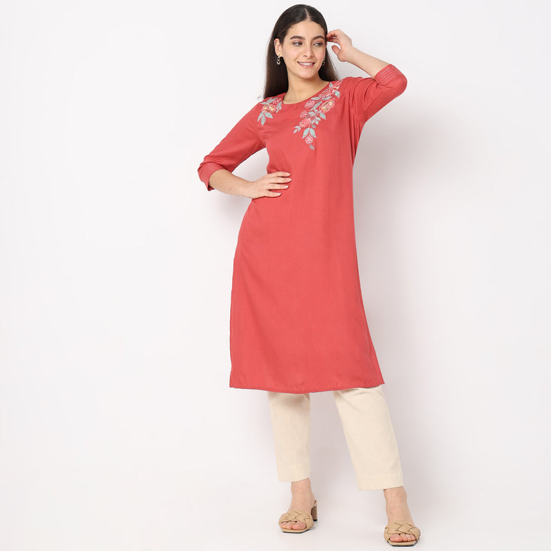 Straight Fit Embroidered Kurta