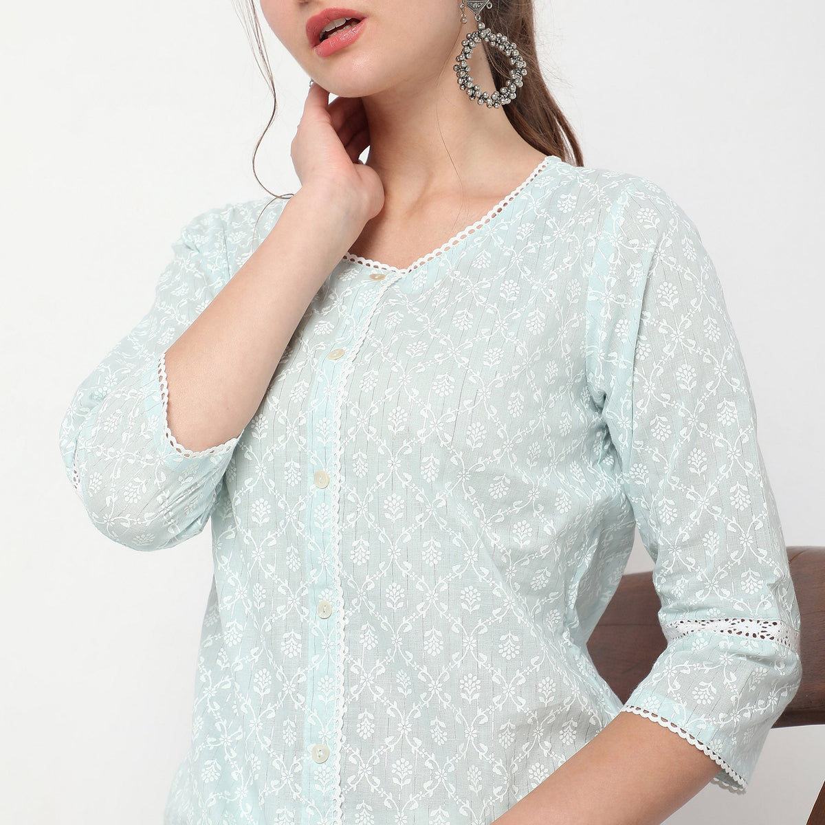 Women Wearing Straight Fit Printed Kurta