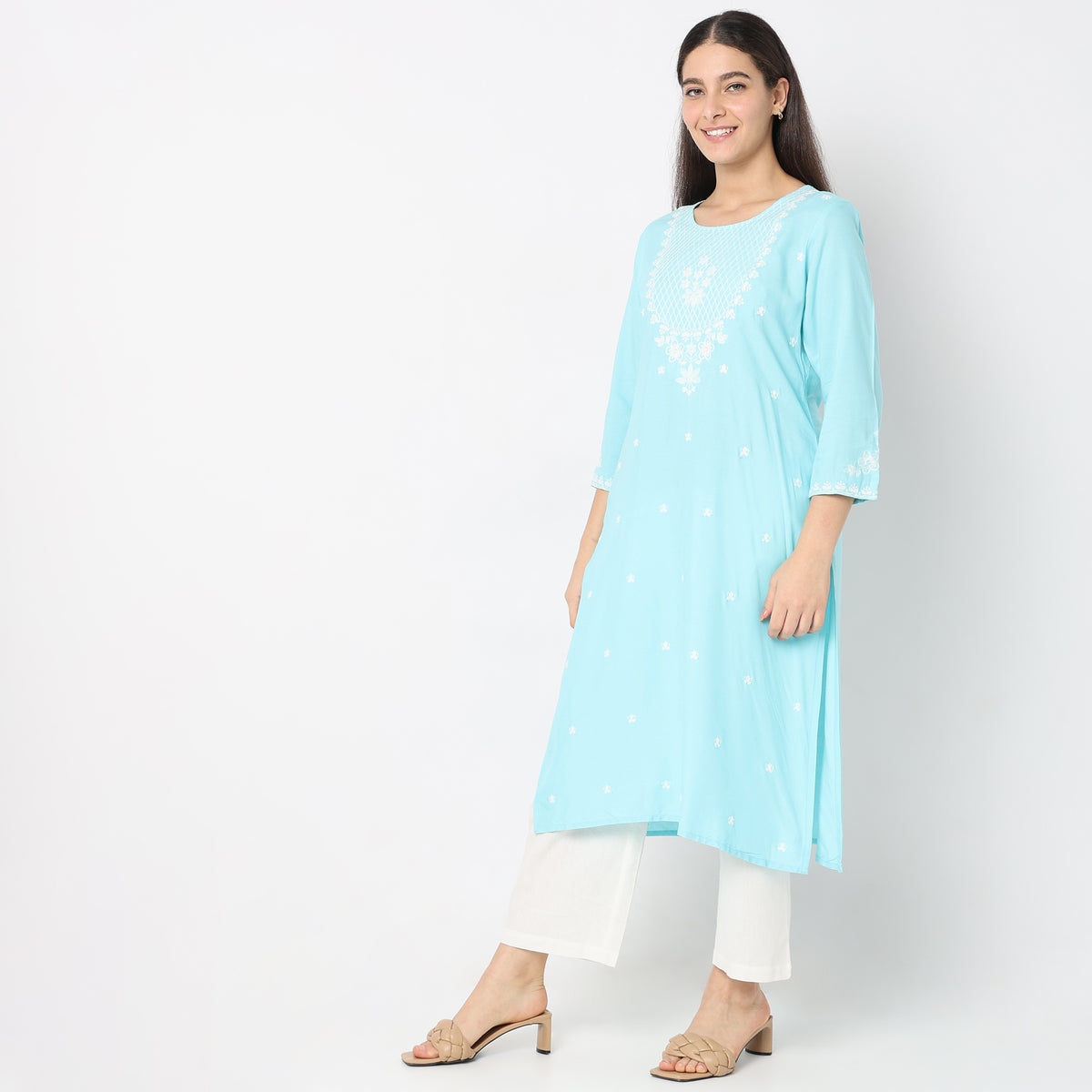 Straight Fit Embroidered Kurta