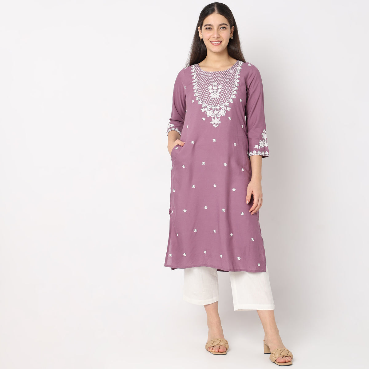 Straight Fit Embroidered Kurta