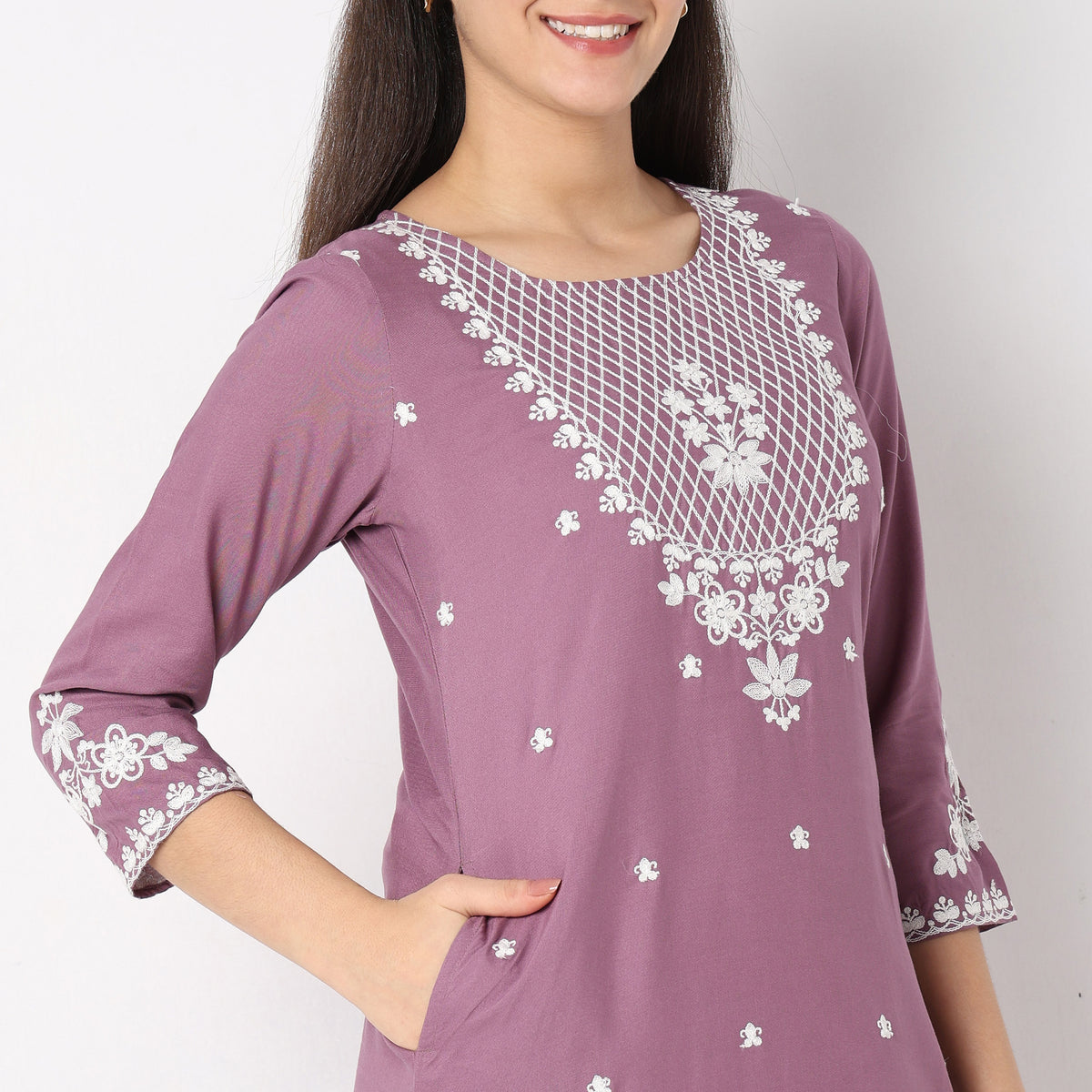 Straight Fit Embroidered Kurta