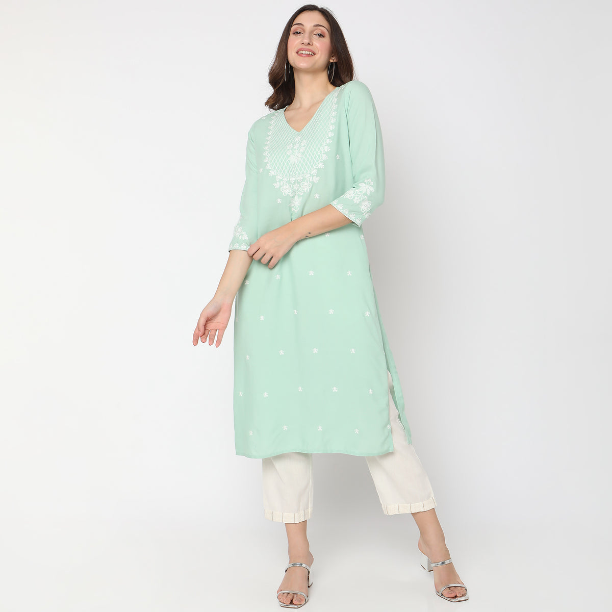 Straight Fit Embroidered Kurta