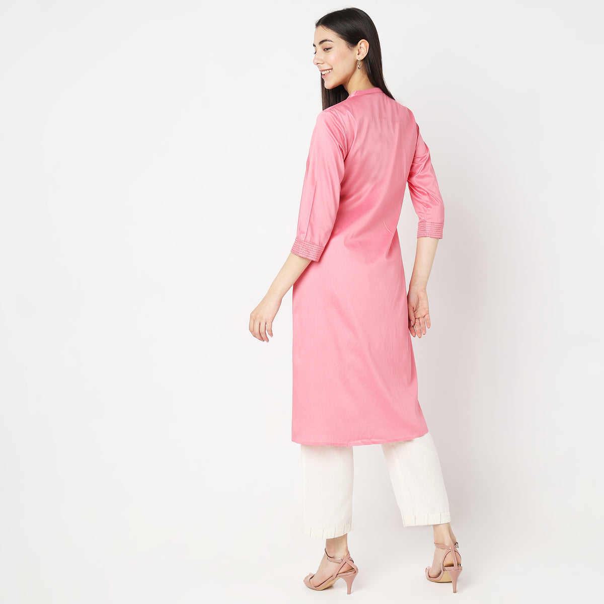 Regular Fit Embroidered Kurta