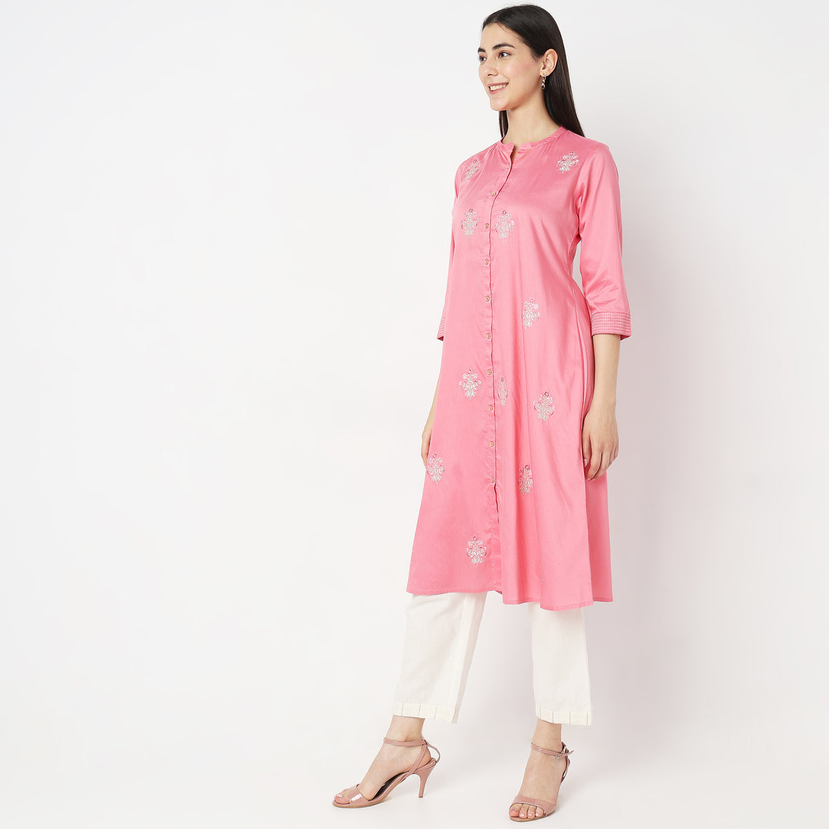 Regular Fit Embroidered Kurta