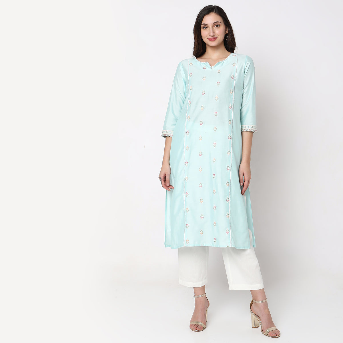 Straight Fit Embroidered Kurta