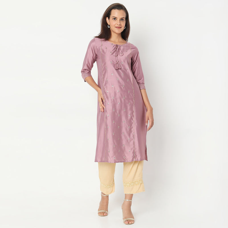 Straight Fit Embroidered Kurta