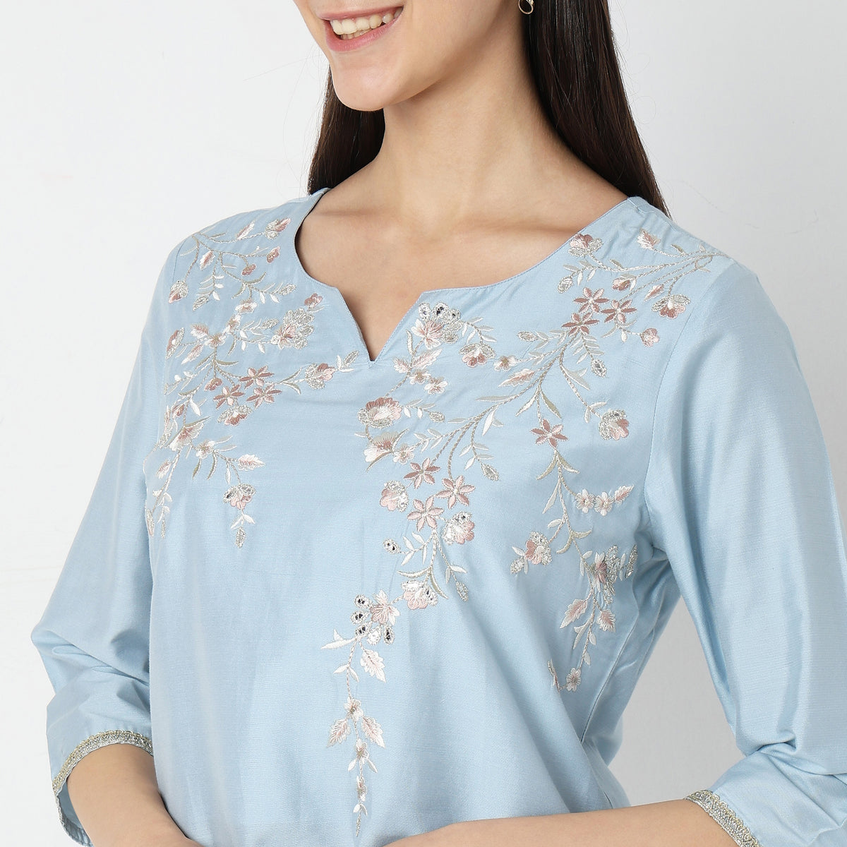 Straight Fit Embroidered Kurta