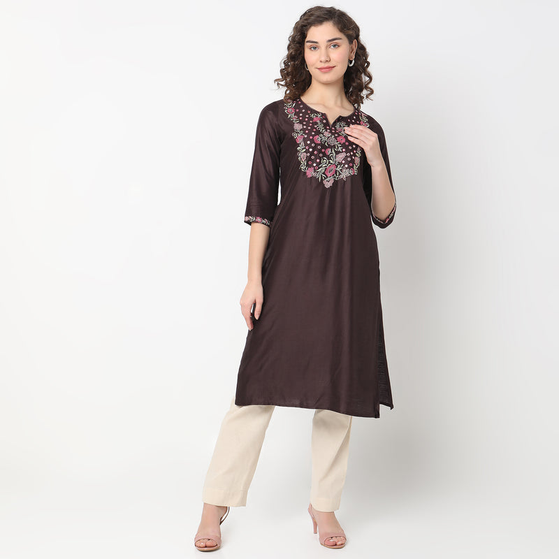 Straight Fit Embroidered Kurta