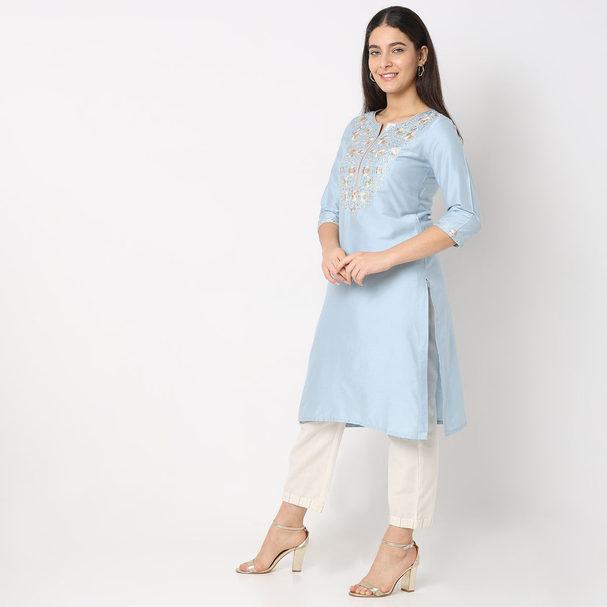 Straight Fit Embroidered Kurta