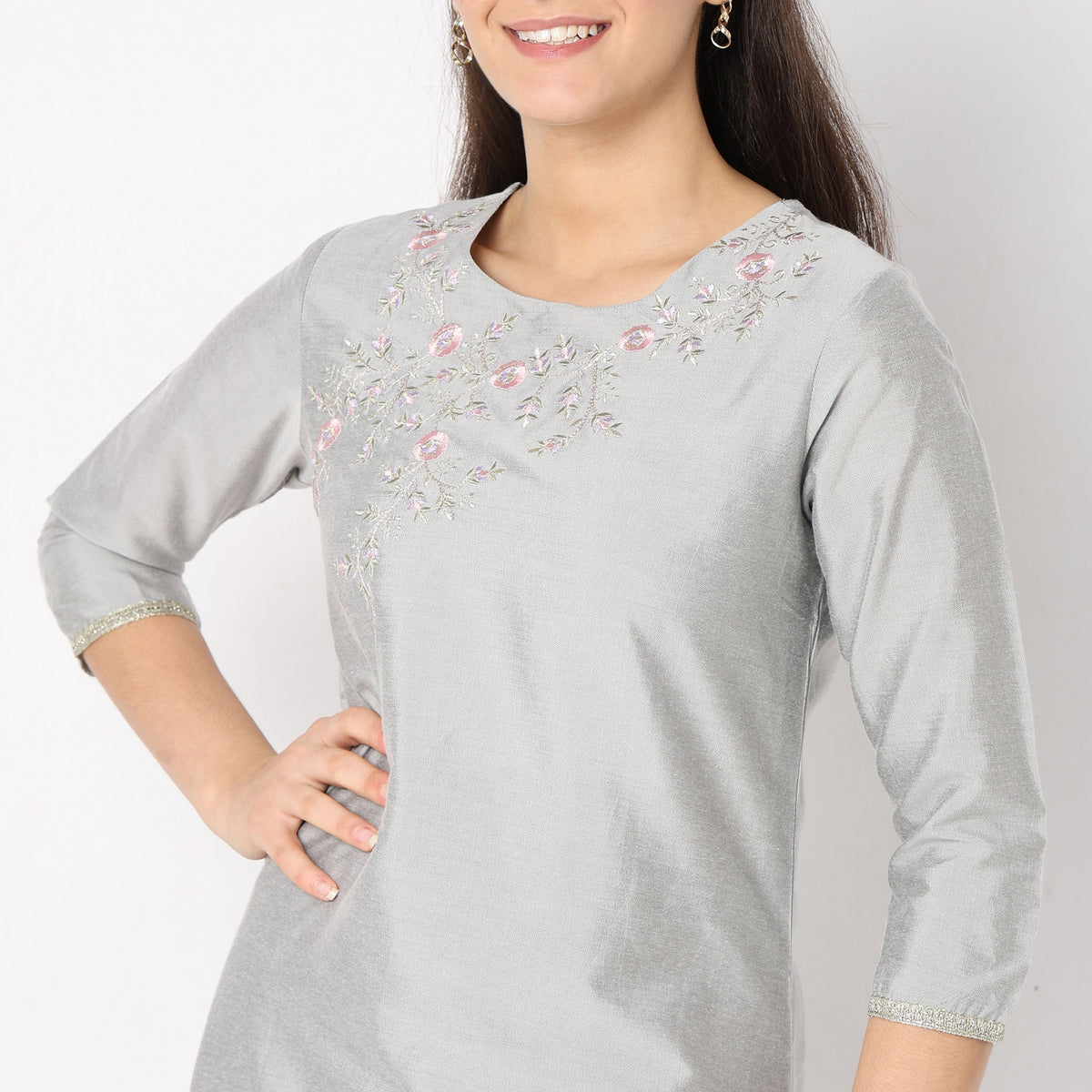 Straight Fit Embroidered Kurta