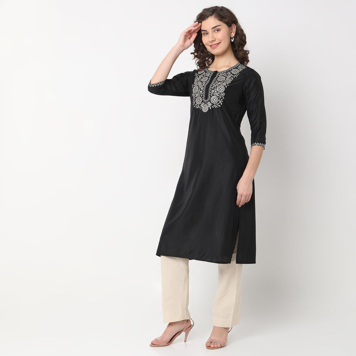 Straight Fit Embroidered Kurta