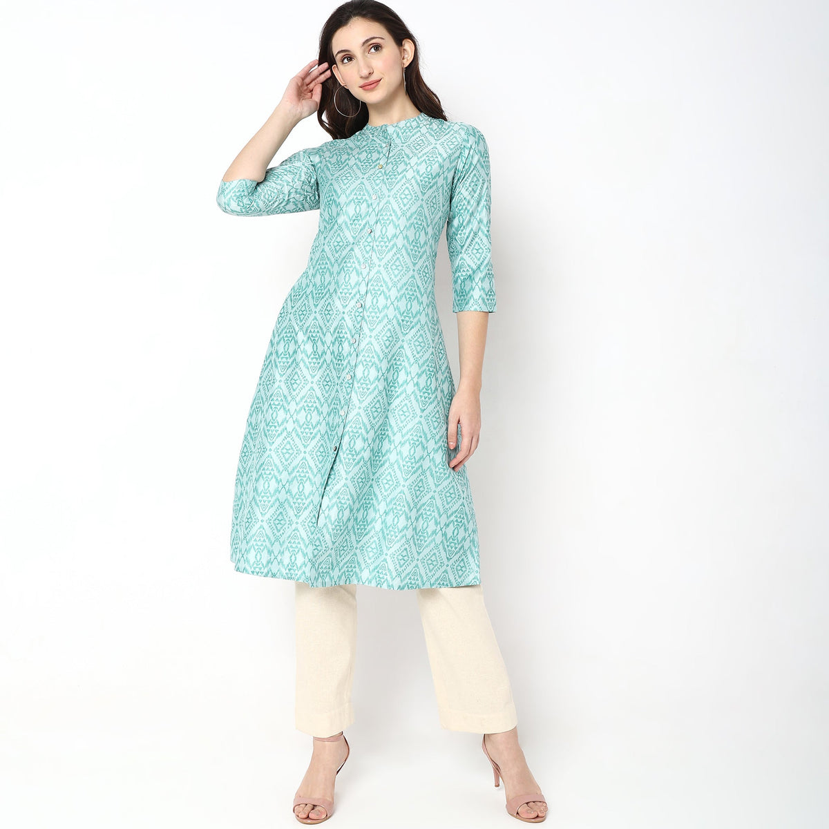 Women Wearing Regular Fit Printed Kurta