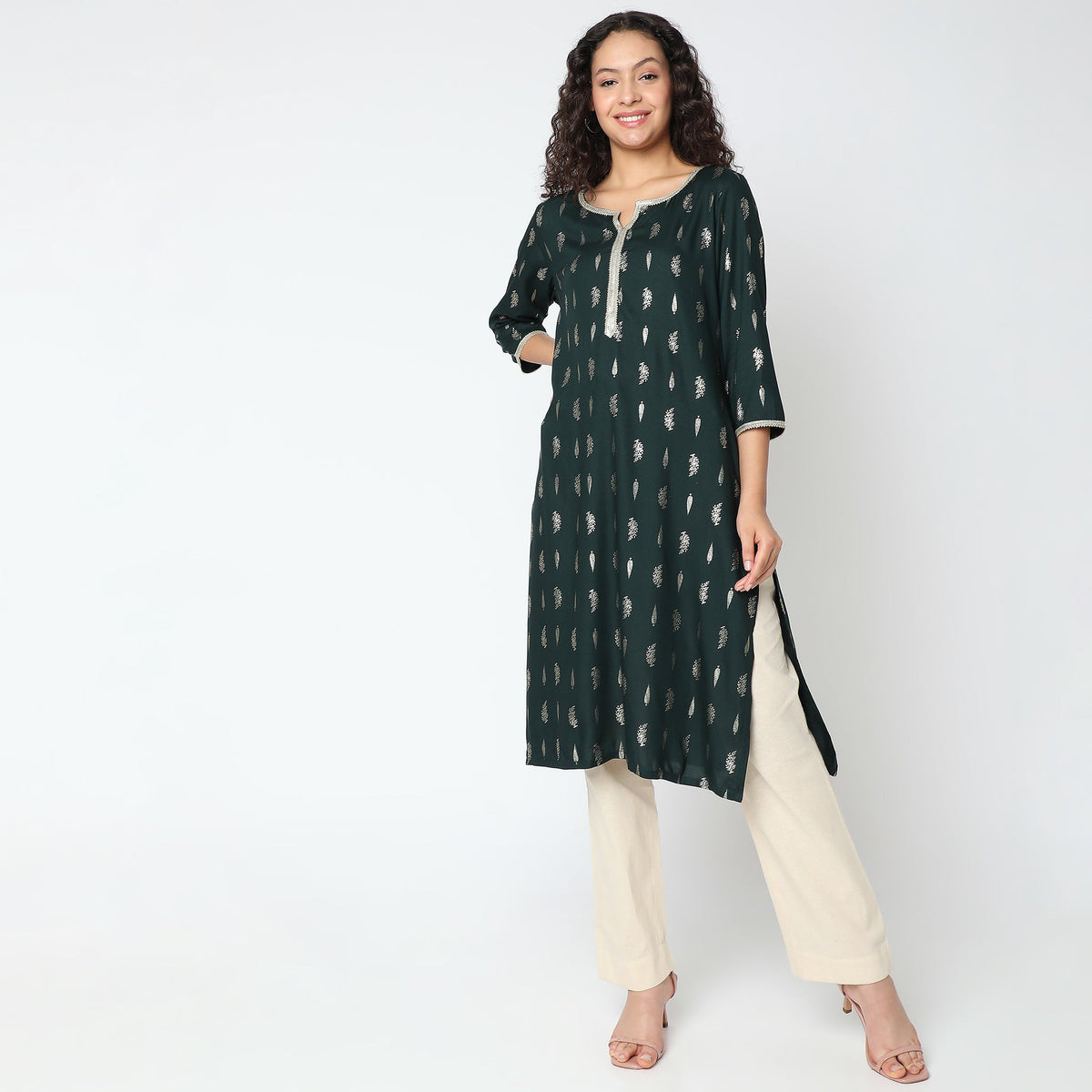 Women Wearing Straight Fit Printed Kurta