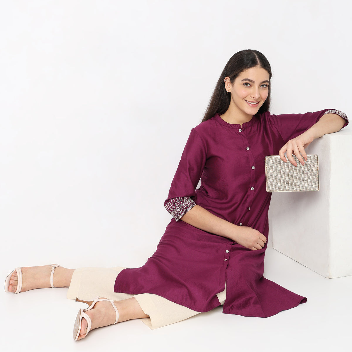 Regular Fit Embroidered Kurta