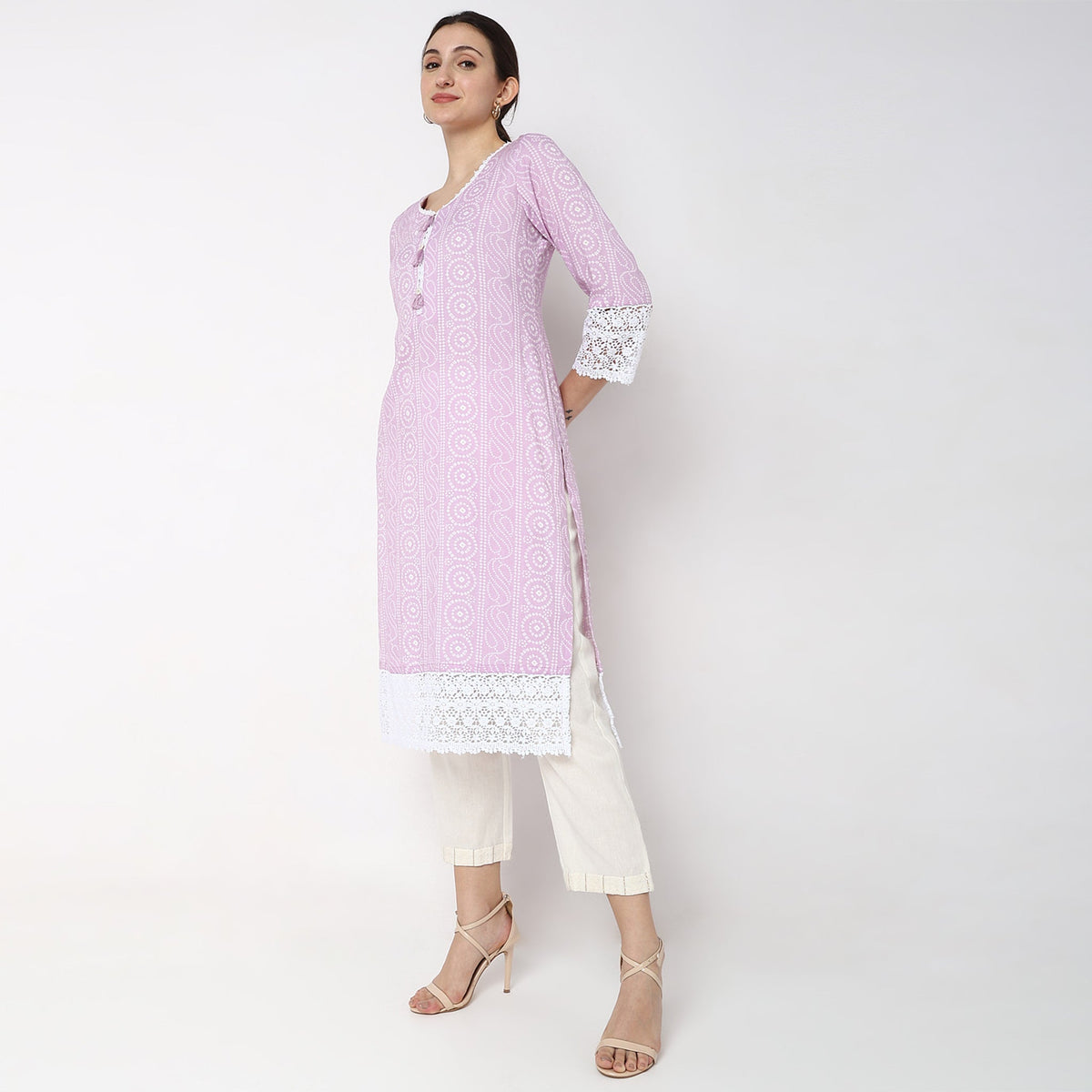 Women Wearing Straight Fit Printed Kurta