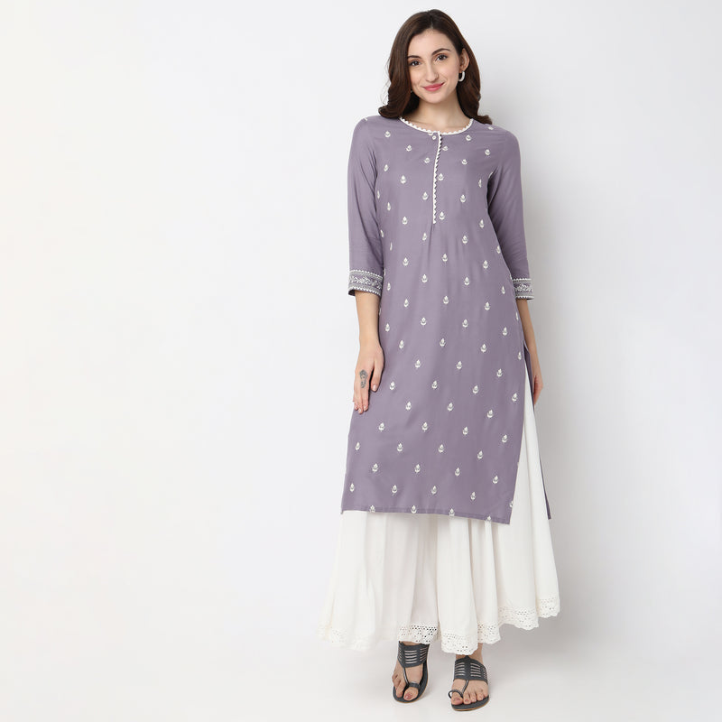 Straight Fit Embroidered Kurta