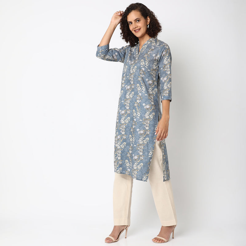 Straight Fit Embroidered Kurta