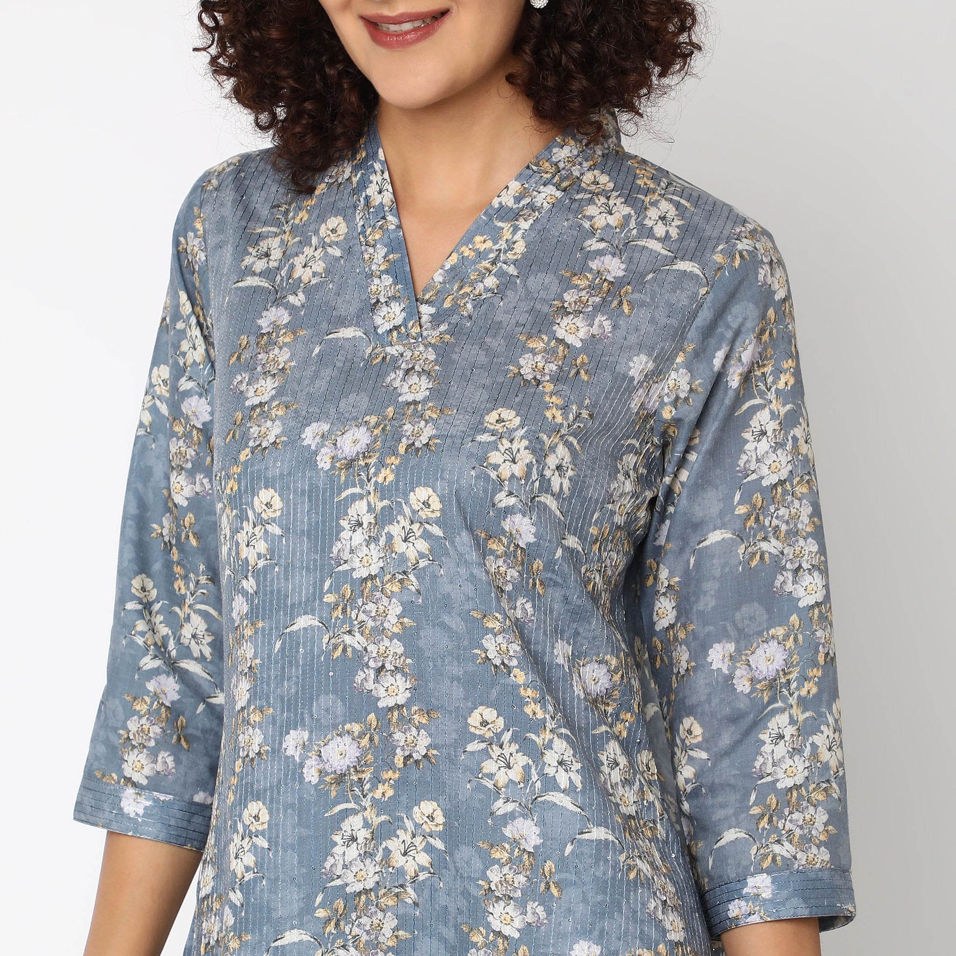 Straight Fit Embroidered Kurta