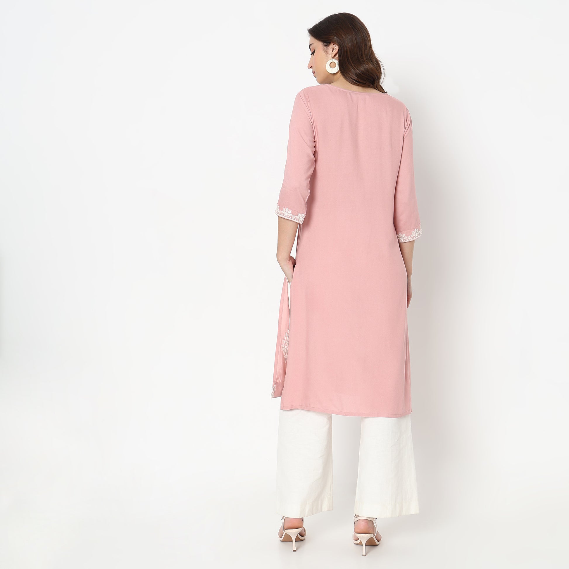 Straight Fit Embroidered Kurta