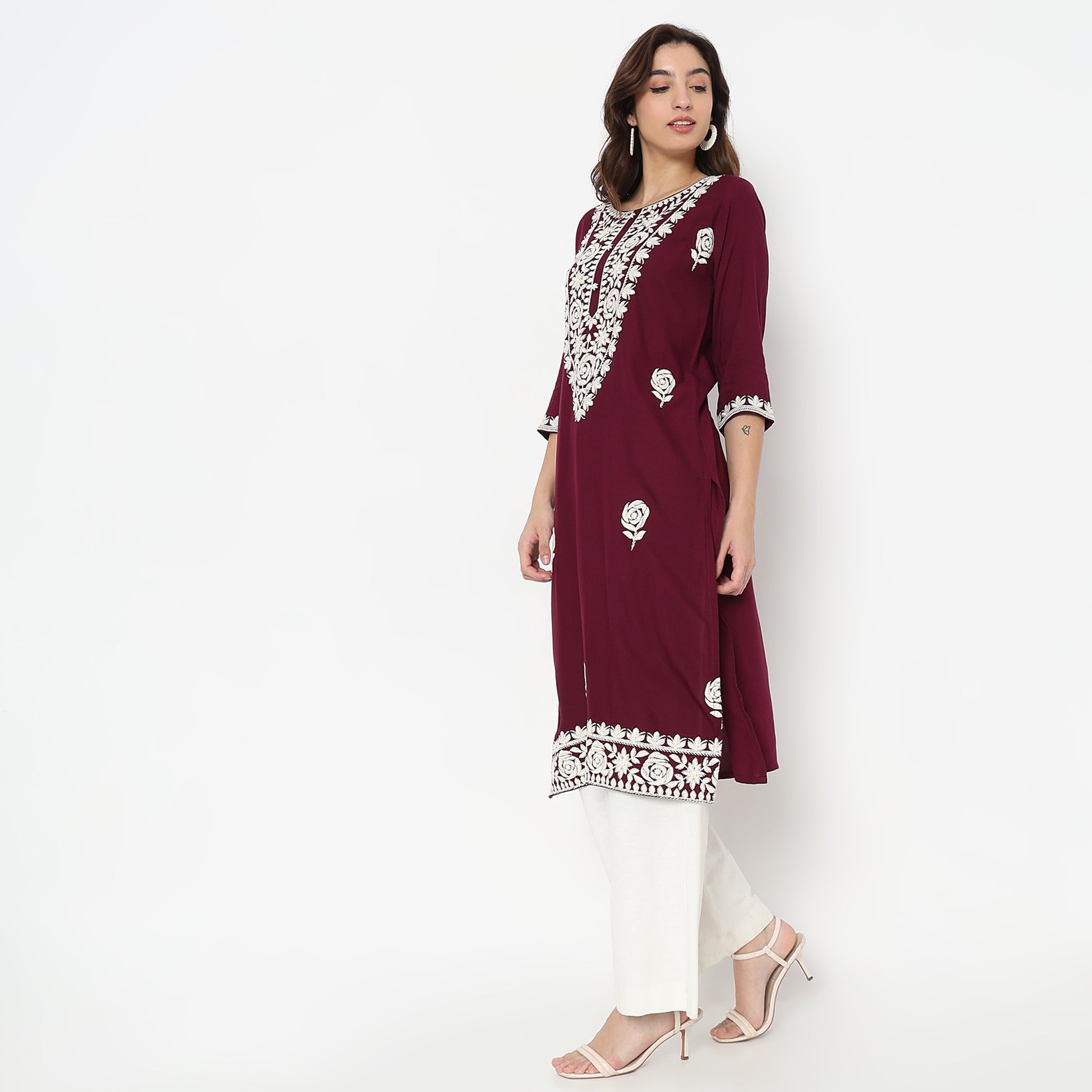 Straight Fit Embroidered Kurta