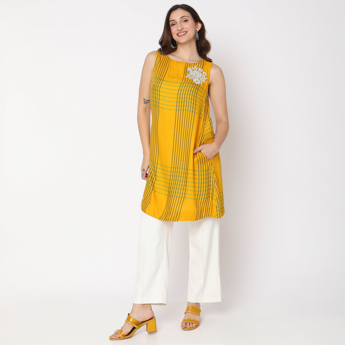 Women Wearing Regular Fit Checkered Kurta