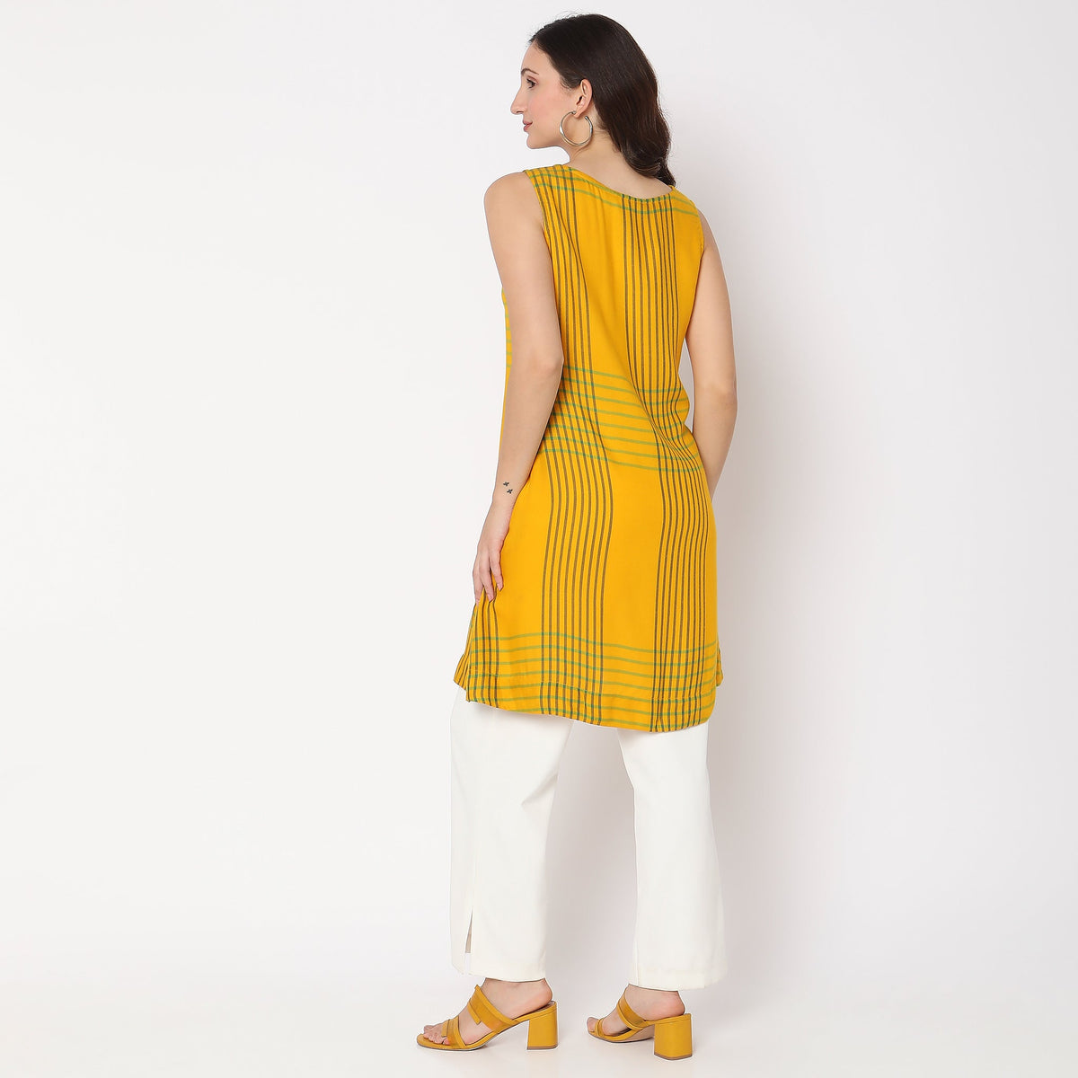 Women Wearing Regular Fit Checkered Kurta