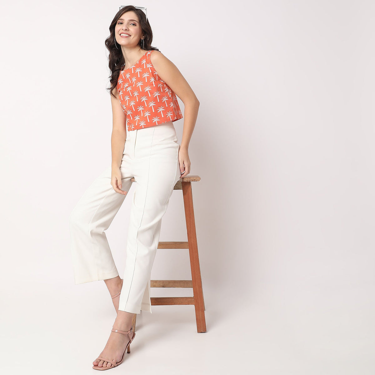 Women Wearing Boxy Fit Printed Crop Top