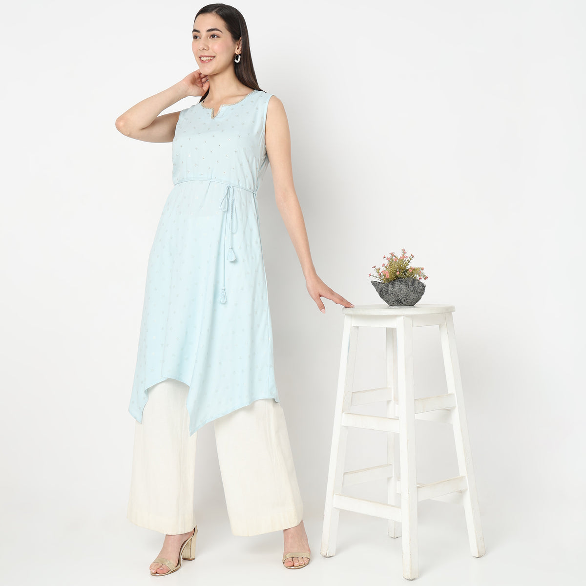 Regular Fit Embellished Kurta