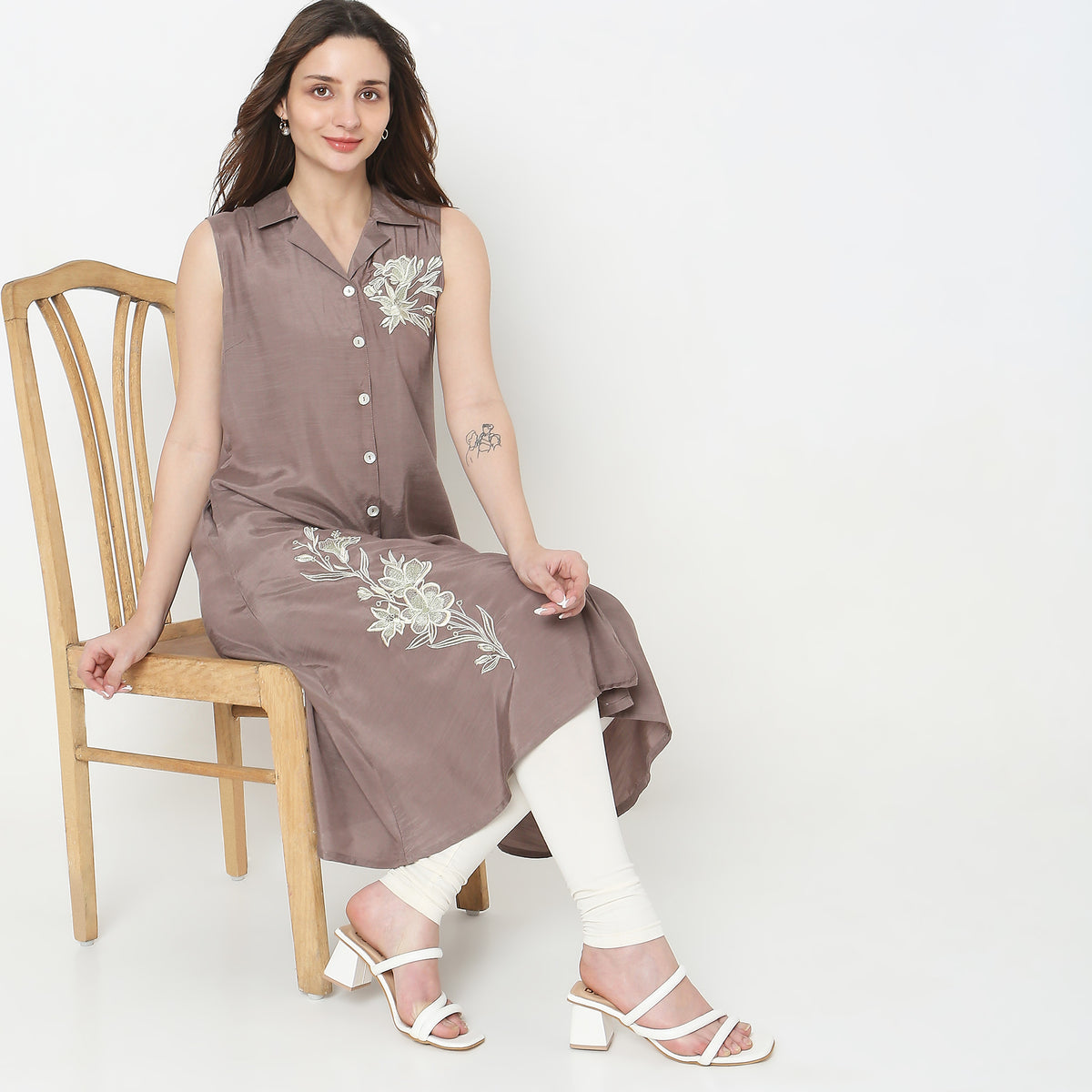 Regular Fit Embroidered Kurta