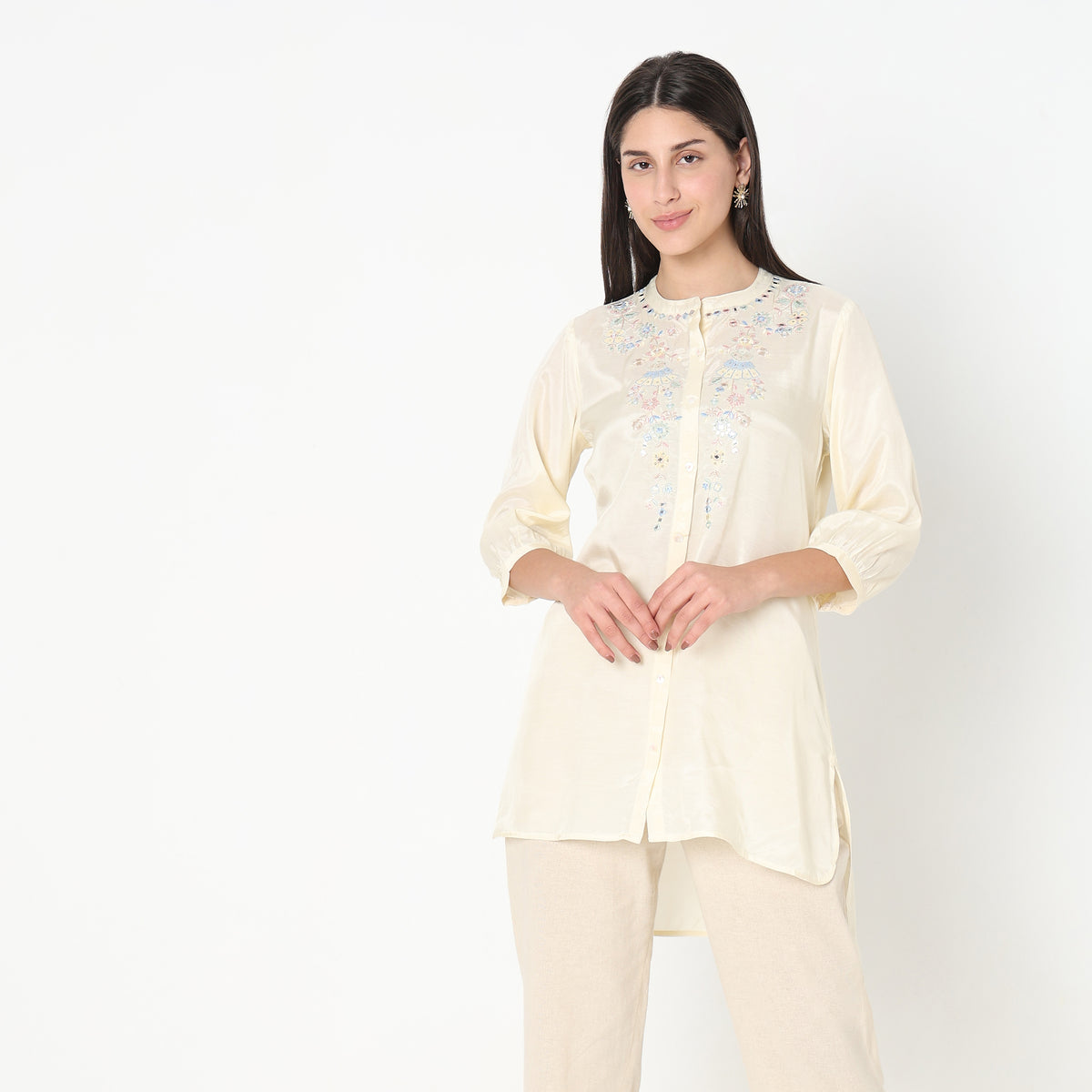 Straight Fit Embroidered Kurta