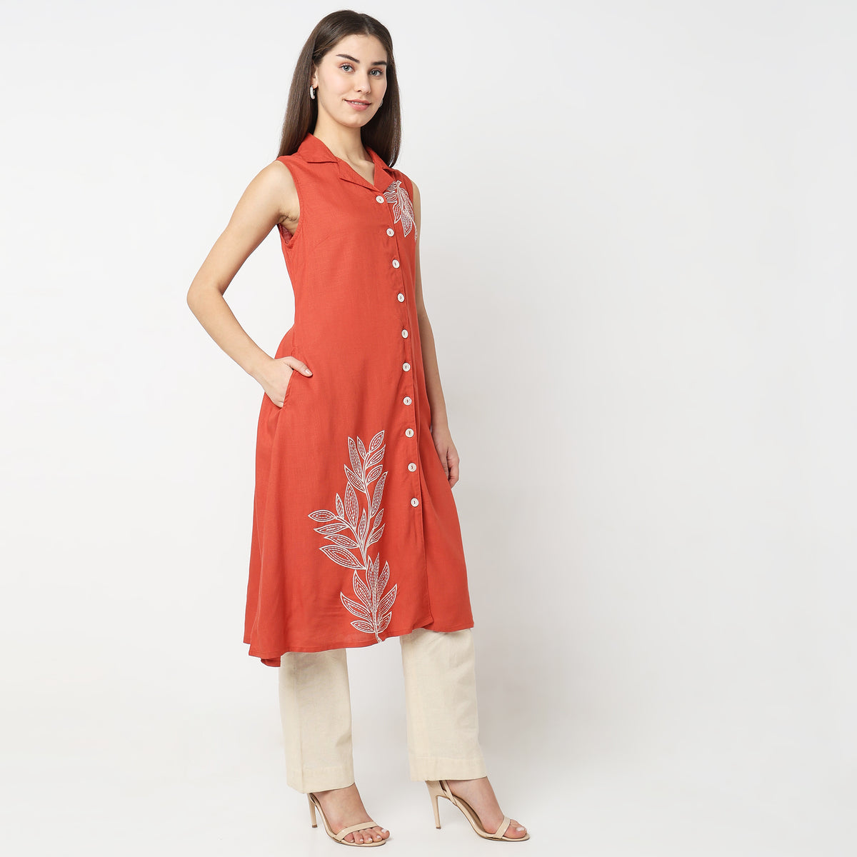 Straight Fit Embroidered Kurta