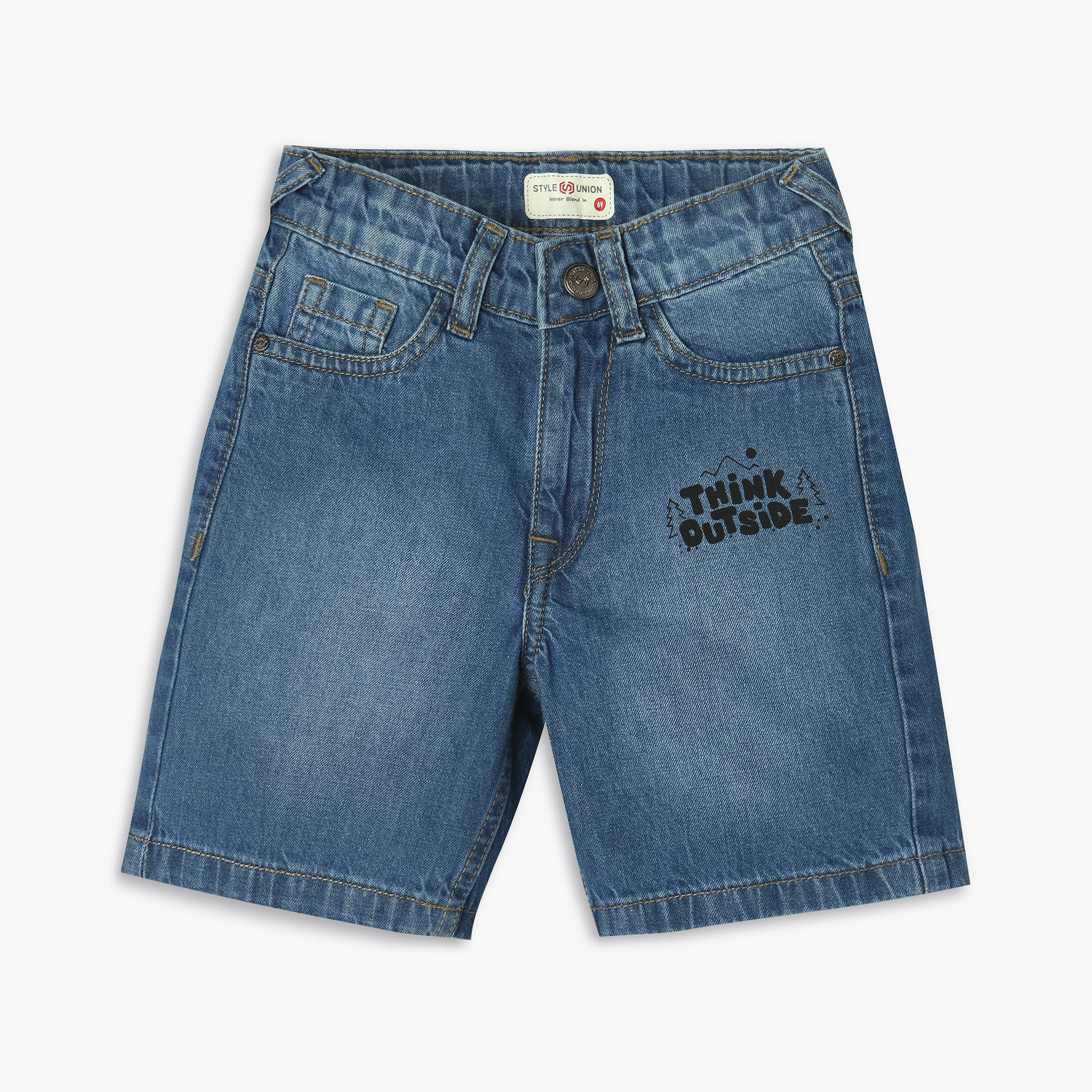 Boys Regular Fit Embellished Mid Rise Shorts
