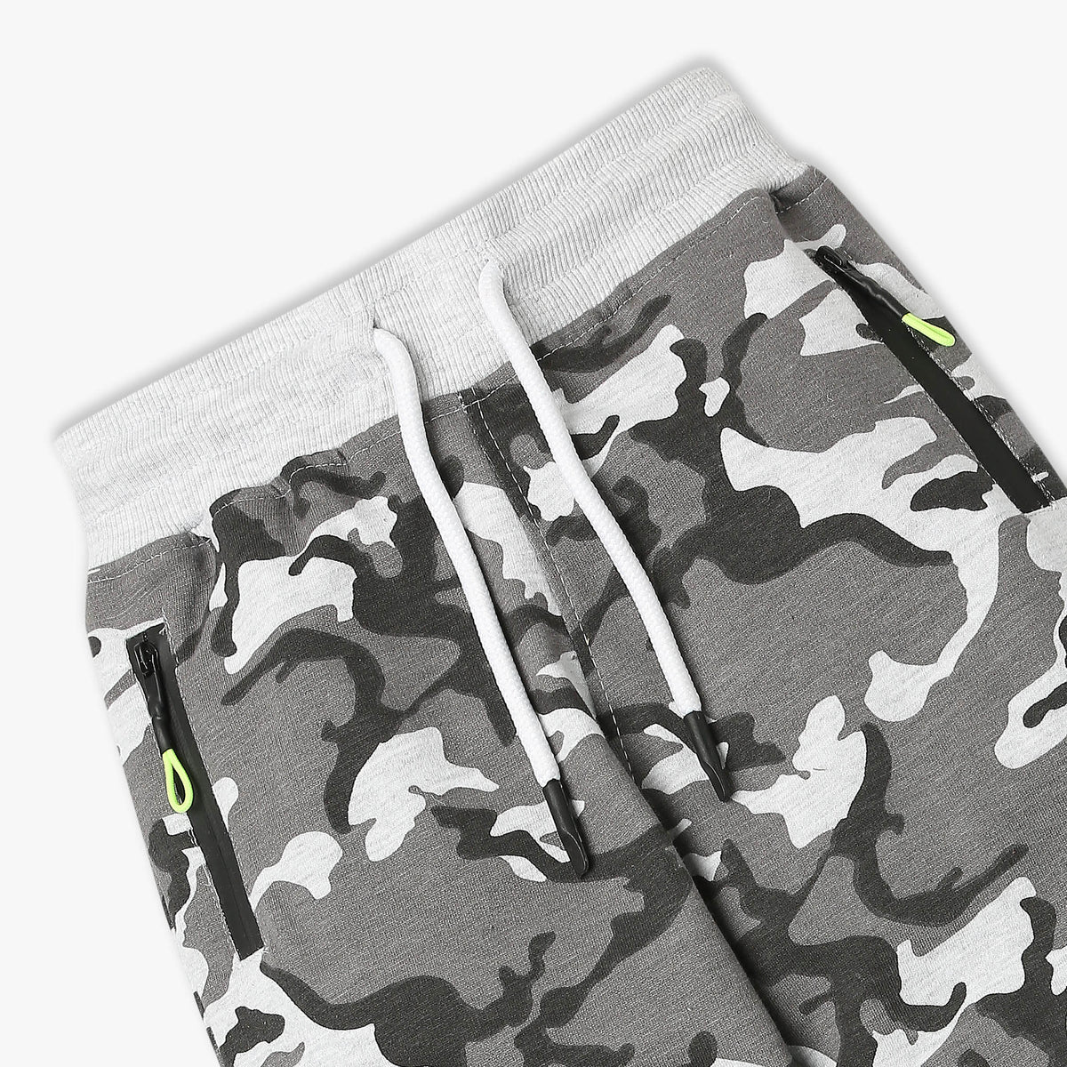 Boy's Regular Fit Camouflage Mid Rise Trackpants