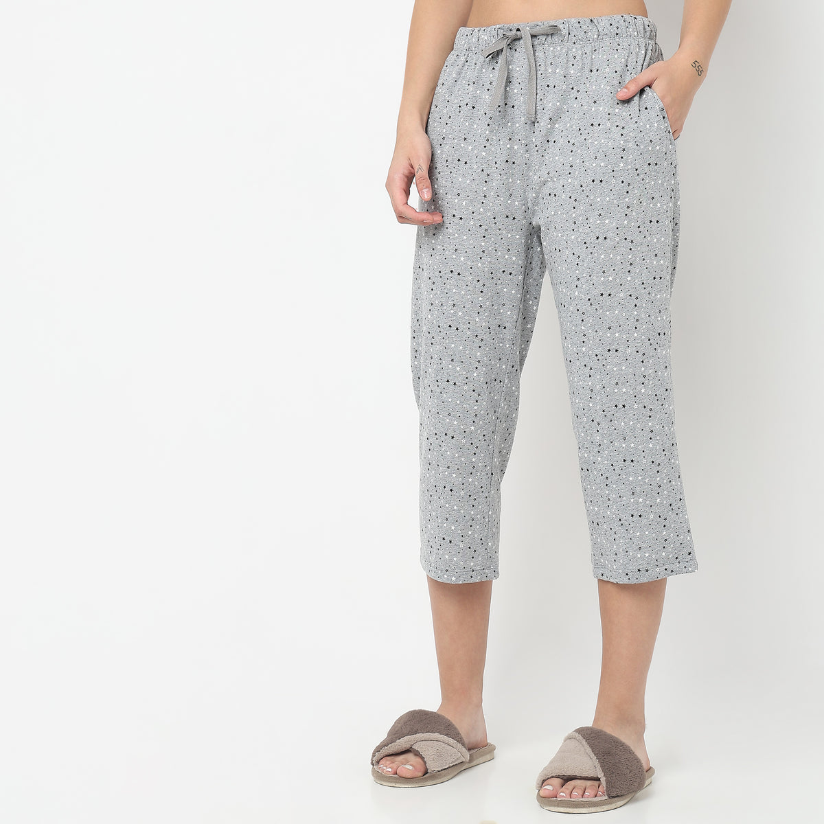 Regular Fit Printed Mid Rise Capris