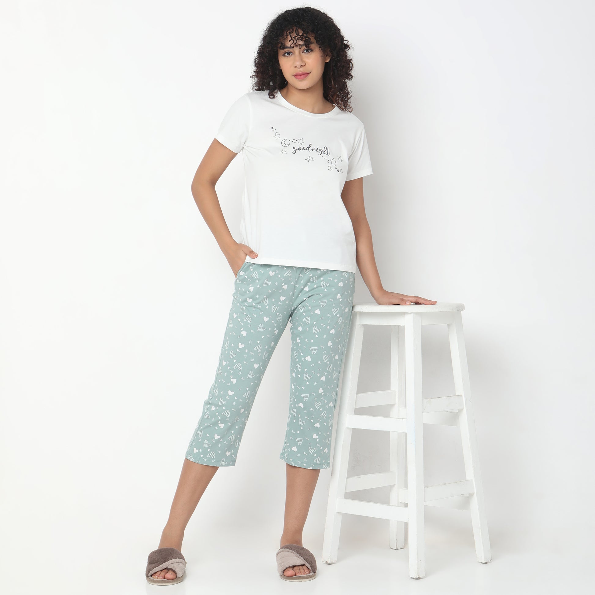 Regular Fit Printed Mid Rise Capris