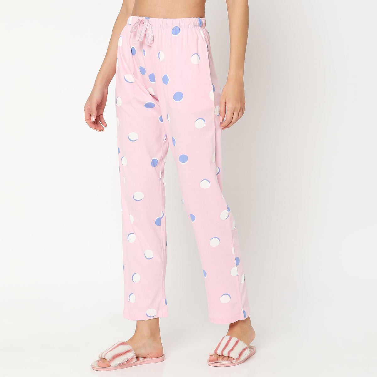 Women Wearing Regular Fit Printed Mid Rise Pyjama