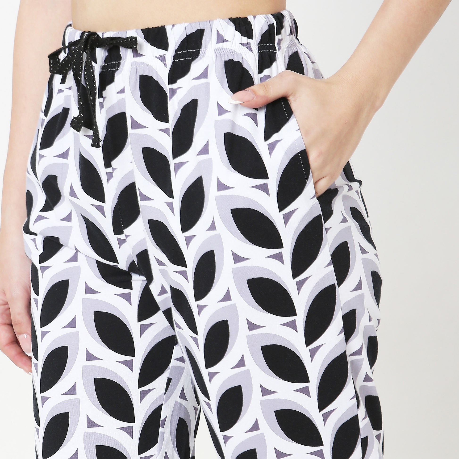 Regular Fit Printed Mid Rise Pyjamas