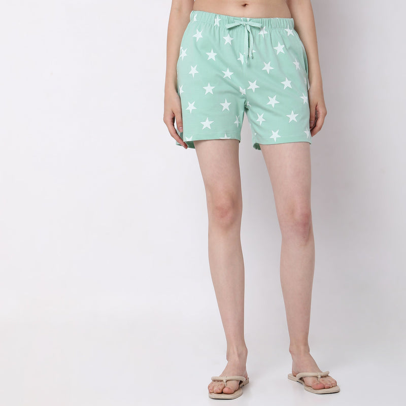 Women Wearing Regular Fit Printed Mid Rise Short