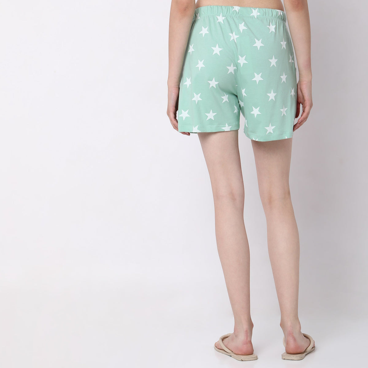 Women Wearing Regular Fit Printed Mid Rise Short