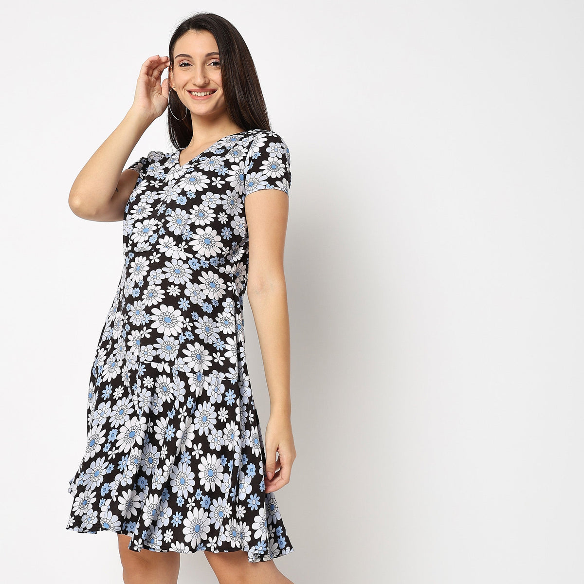 Women Wearing Regular Fit Printed Dress